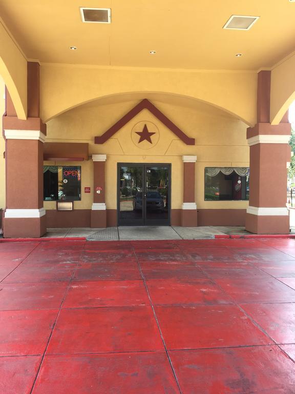 هيوستن Scottish Inn & Suites Hobby Airport المظهر الخارجي الصورة