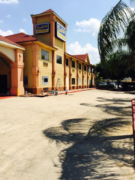هيوستن Scottish Inn & Suites Hobby Airport المظهر الخارجي الصورة