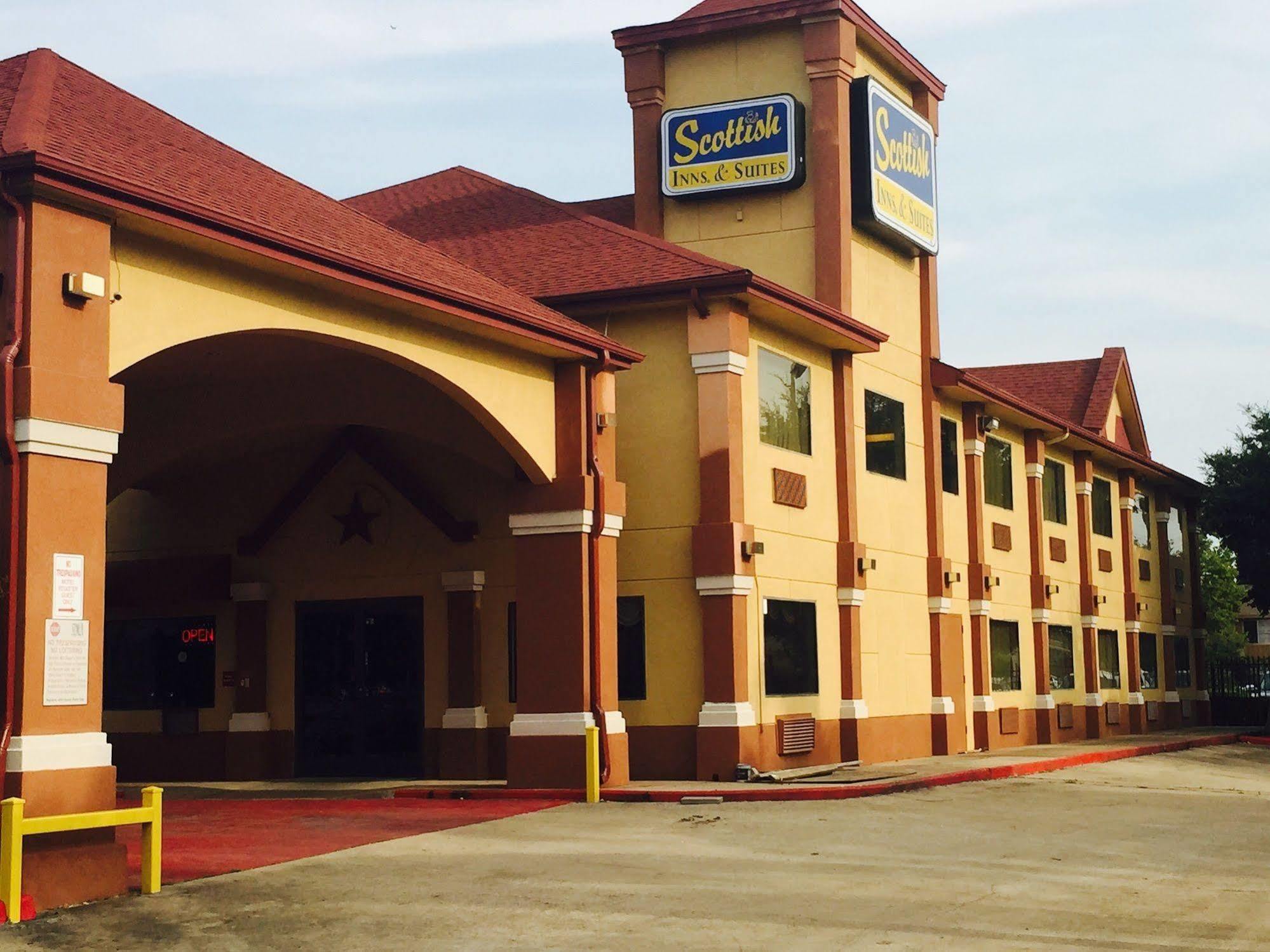 هيوستن Scottish Inn & Suites Hobby Airport المظهر الخارجي الصورة