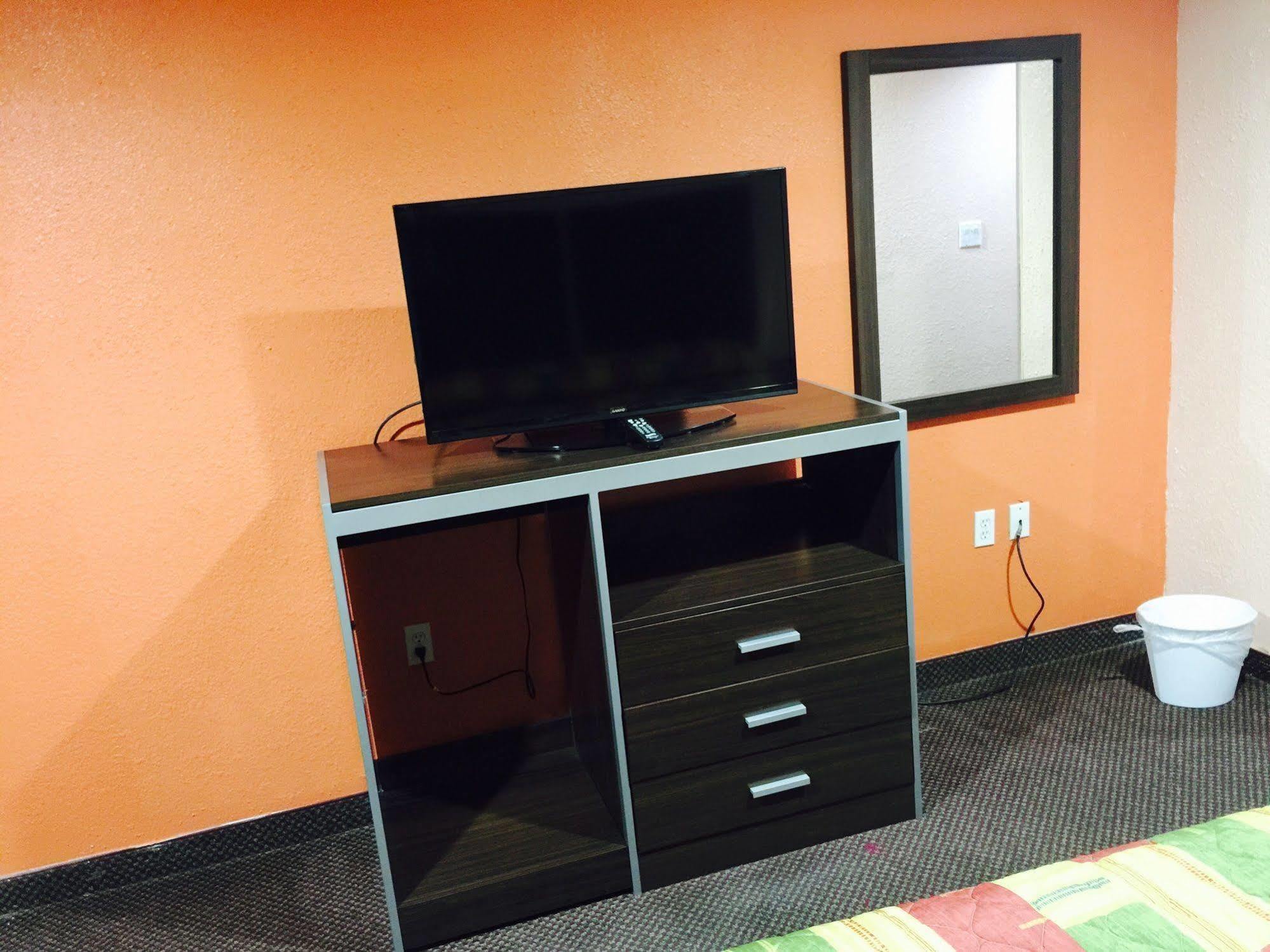 هيوستن Scottish Inn & Suites Hobby Airport المظهر الخارجي الصورة